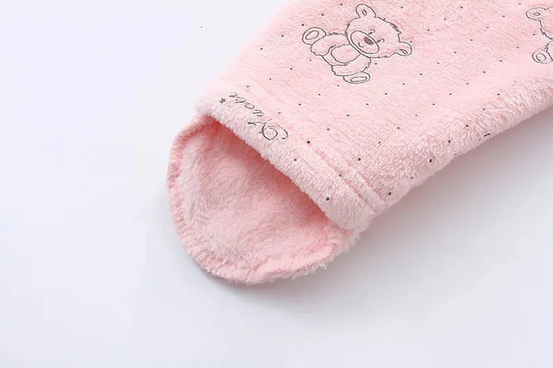 Enterito Peludito con Gorro Y Patitas